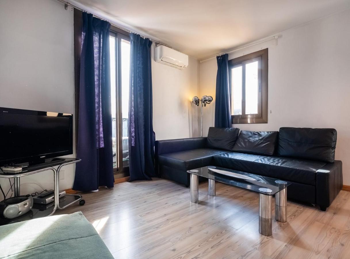 ברצלונה Apartamentos El Pintor מראה חיצוני תמונה